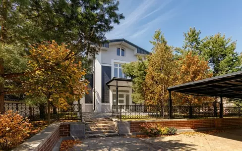 2-этажный коттедж 445.4 м² с отделкой