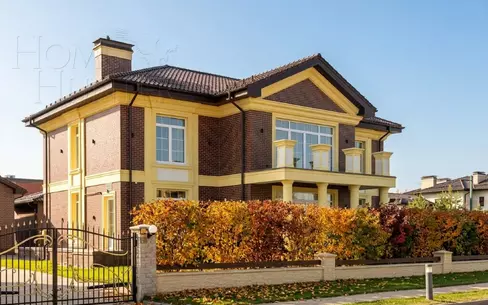 2-этажный коттедж 900 м² с отделкой