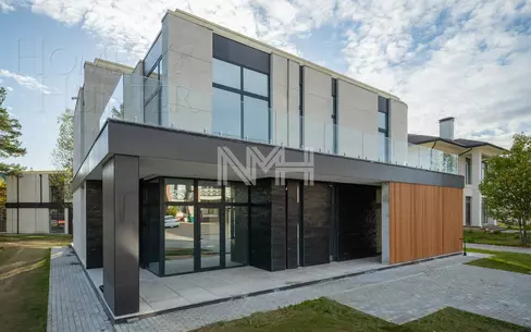 2-этажный коттедж 340 м² без отделки