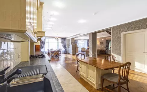 ТАУНХАУС 500 м² с отделкой