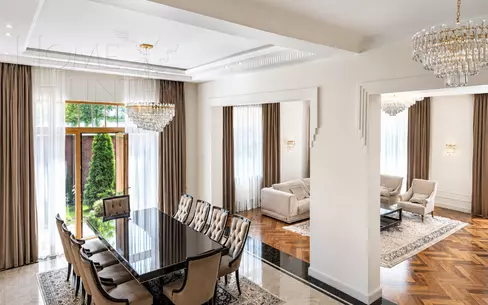 3-этажный коттедж 560 м² с отделкой