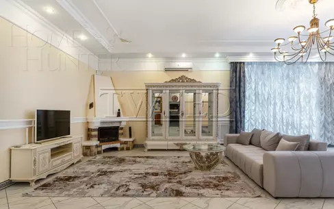 3-этажный коттедж 1 000 м² с отделкой
