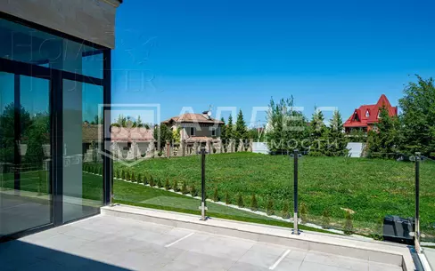 2-этажный коттедж 384 м² с отделкой
