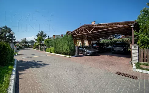 3-этажный таунхаус 465 м² с отделкой