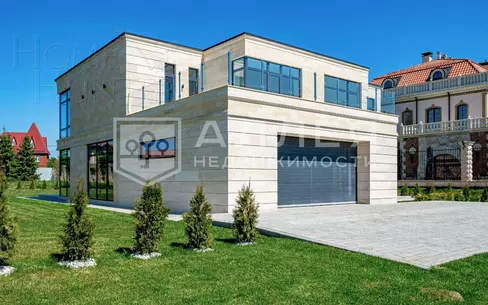 2-этажный коттедж 384 м² с отделкой