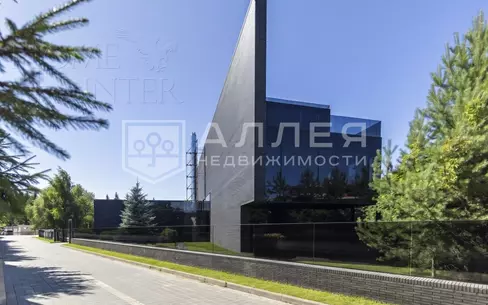 3-этажный коттедж 2 300 м² с отделкой