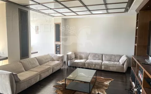 4-КОМН. КВАРТИРА С ОТДЕЛКОЙ 210.6 М² НА 2 ЭТАЖЕ