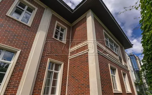 2-этажный коттедж 542.2 м² без отделки