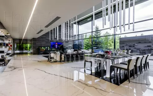 3-этажный коттедж 2 300 м² с отделкой