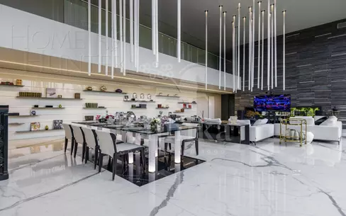 3-этажный коттедж 2 300 м² с отделкой