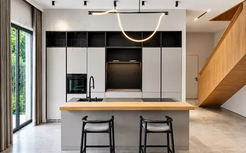 2-этажный коттедж 750 м² с отделкой