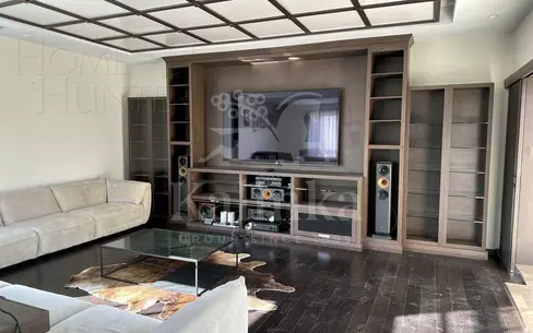 4-КОМН. КВАРТИРА С ОТДЕЛКОЙ 210.6 М² НА 2 ЭТАЖЕ
