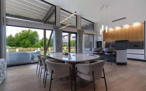 2-этажный коттедж 500 м² с отделкой