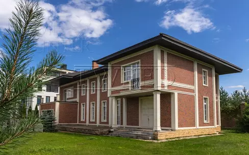 2-этажный коттедж 542.2 м² без отделки