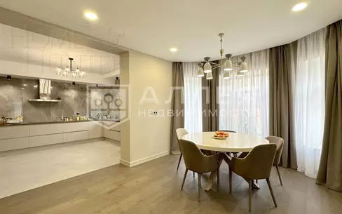 2-этажный коттедж 570 м² с отделкой