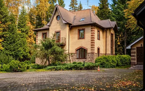 2-этажный коттедж 342 м² с отделкой