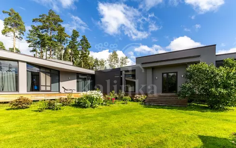 1-этажный коттедж 700 м² с отделкой