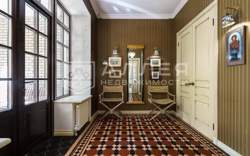 3-этажный коттедж 754.5 м² с отделкой