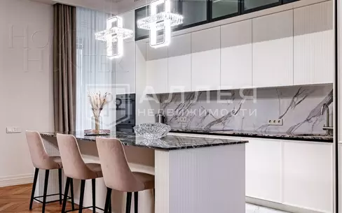 4-этажный таунхаус 287 м² с отделкой