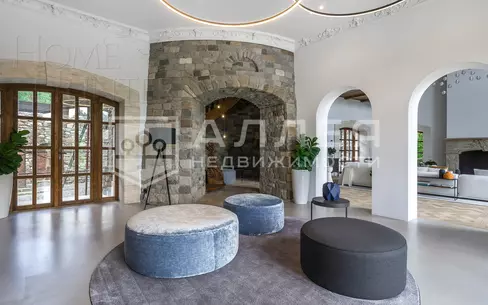 2-этажный коттедж 1 500 м² с отделкой