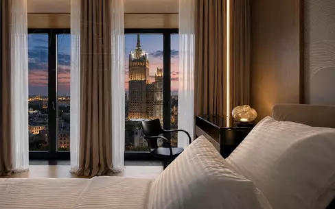 4-КОМН. КВАРТИРА С ОТДЕЛКОЙ 155 М² НА 15 ЭТАЖЕ
