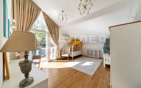2-этажный коттедж 290 м² с отделкой