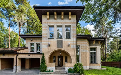 1-этажный коттедж 380 м² с отделкой