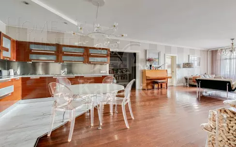 5-КОМН. КВАРТИРА С ОТДЕЛКОЙ 140 М² НА 6 ЭТАЖЕ