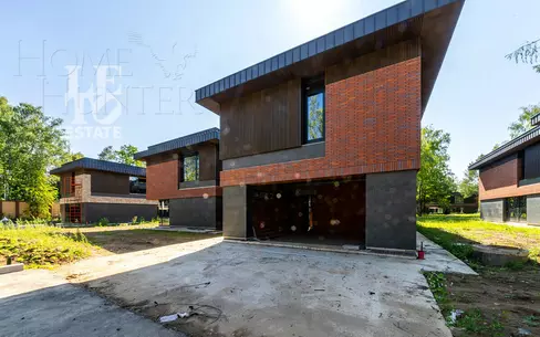 1-этажный коттедж 640 м² без отделки