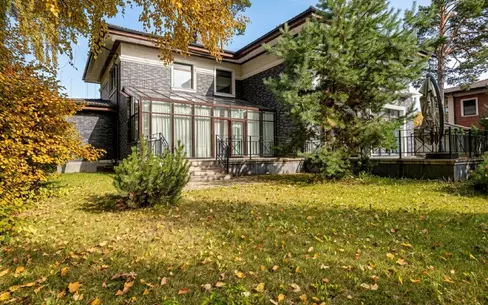 2-этажный коттедж 420 м² с отделкой