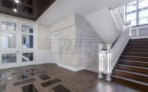 3-этажный коттедж 735 м² с отделкой