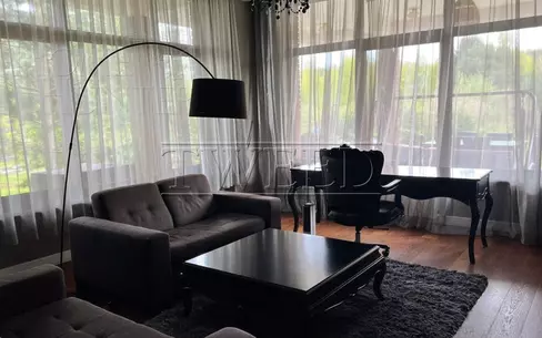 3-этажный коттедж 900 м² с отделкой