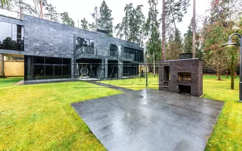 2-этажный коттедж 680 м² с отделкой