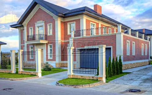 2-этажный коттедж 542.2 м² без отделки