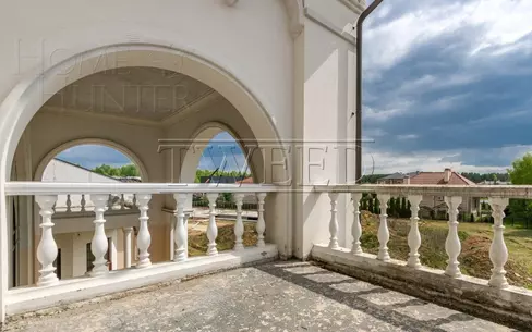 2-этажный коттедж 2 000 м² без отделки