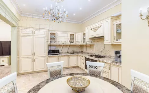 4-этажный коттедж 971.2 м² с отделкой