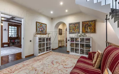 3-этажный коттедж 500 м² с отделкой
