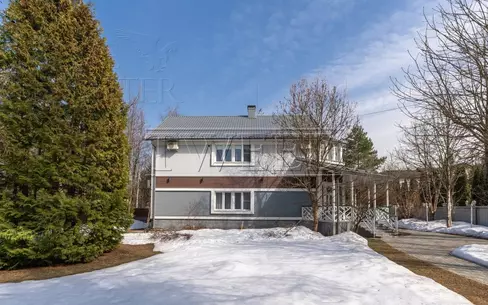 2-этажный коттедж 400 м² с отделкой