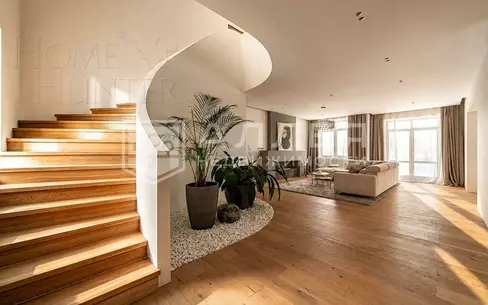 3-этажный коттедж 530 м² с отделкой
