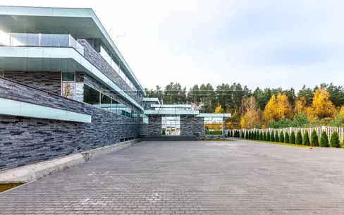 3-этажный коттедж 1 546 м² без отделки