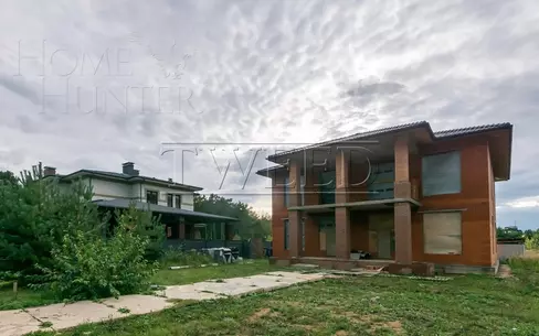 2-этажный коттедж 440 м² без отделки
