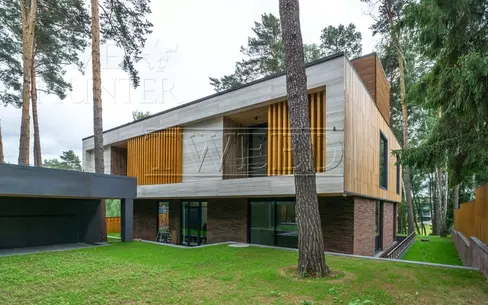 3-этажный коттедж 1 250 м² с отделкой