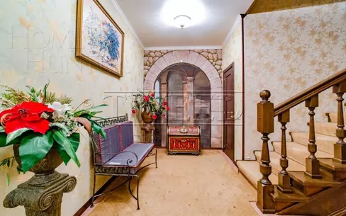 4-этажный коттедж 520 м² с отделкой