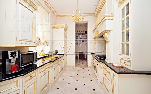 4-этажный коттедж 800 м² с отделкой