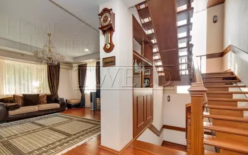 4-этажный коттедж 740 м² с отделкой