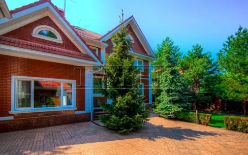 4-этажный коттедж 740 м² с отделкой