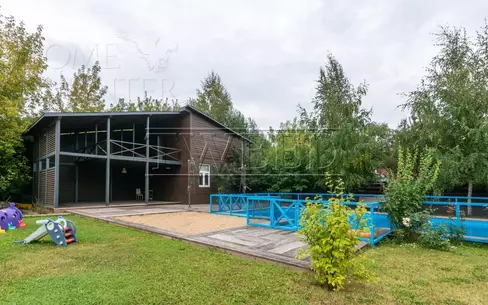 4-этажный коттедж 850 м² с отделкой