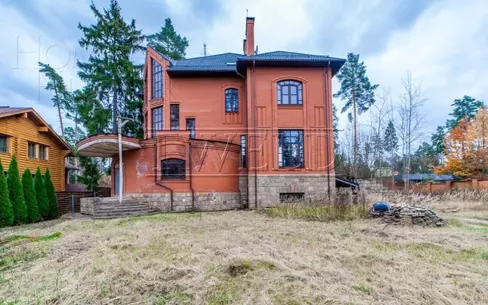 3-этажный коттедж 1 100 м² без отделки
