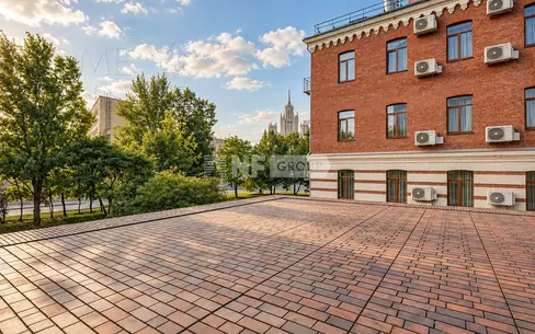 4-комн. кв., 214.3 м², 2/5 этаж