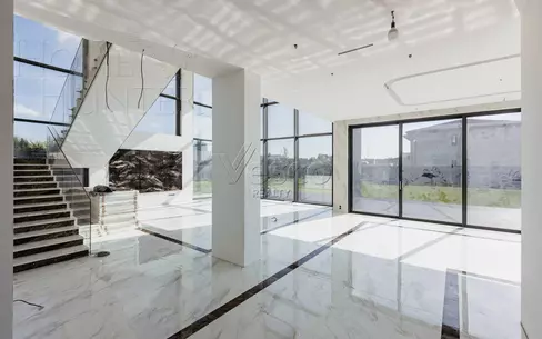 3-этажный коттедж 920 м² с отделкой